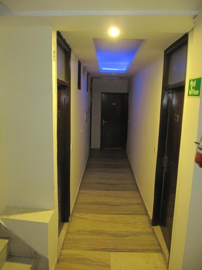 Hotel Arjun Nowe Delhi Zewnętrze zdjęcie