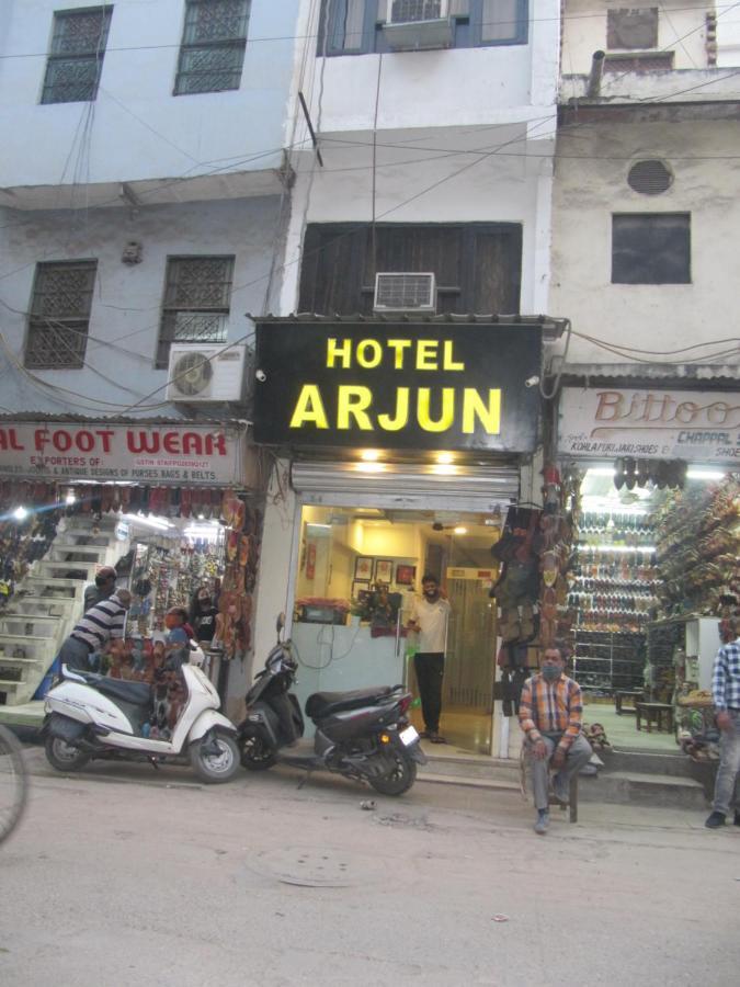 Hotel Arjun Nowe Delhi Zewnętrze zdjęcie