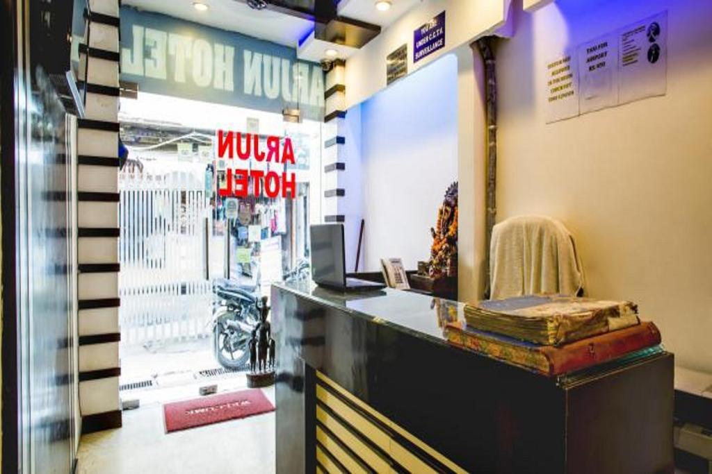Hotel Arjun Nowe Delhi Zewnętrze zdjęcie