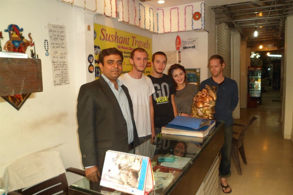 Hotel Arjun Nowe Delhi Zewnętrze zdjęcie